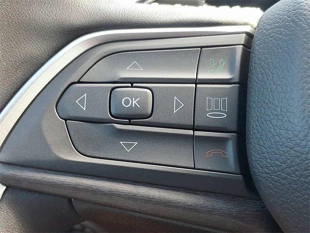 2025 Jeep Grand Cherokee Limited photo 12