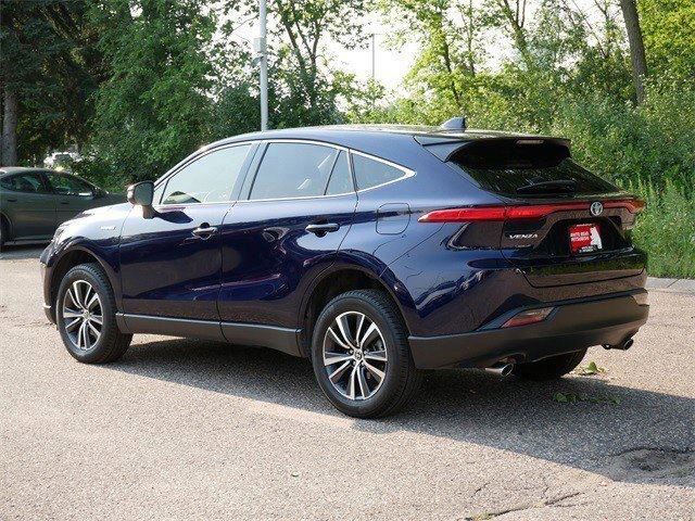 2021 Toyota Venza LE photo 3