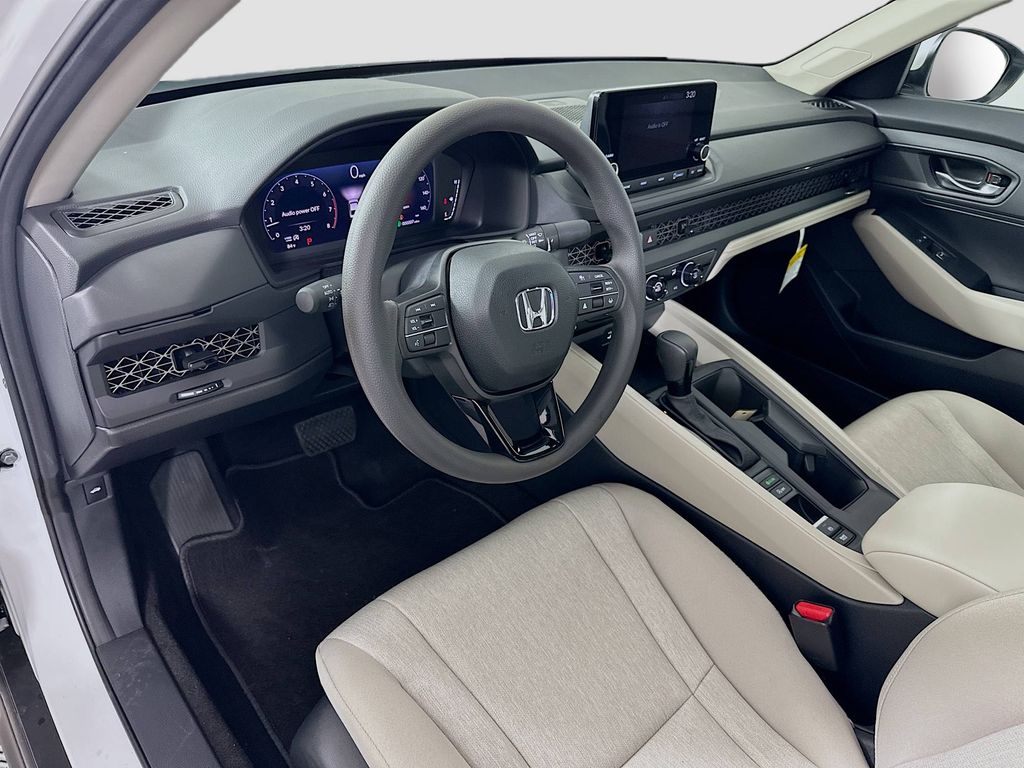 2025 Honda Accord LX photo 9