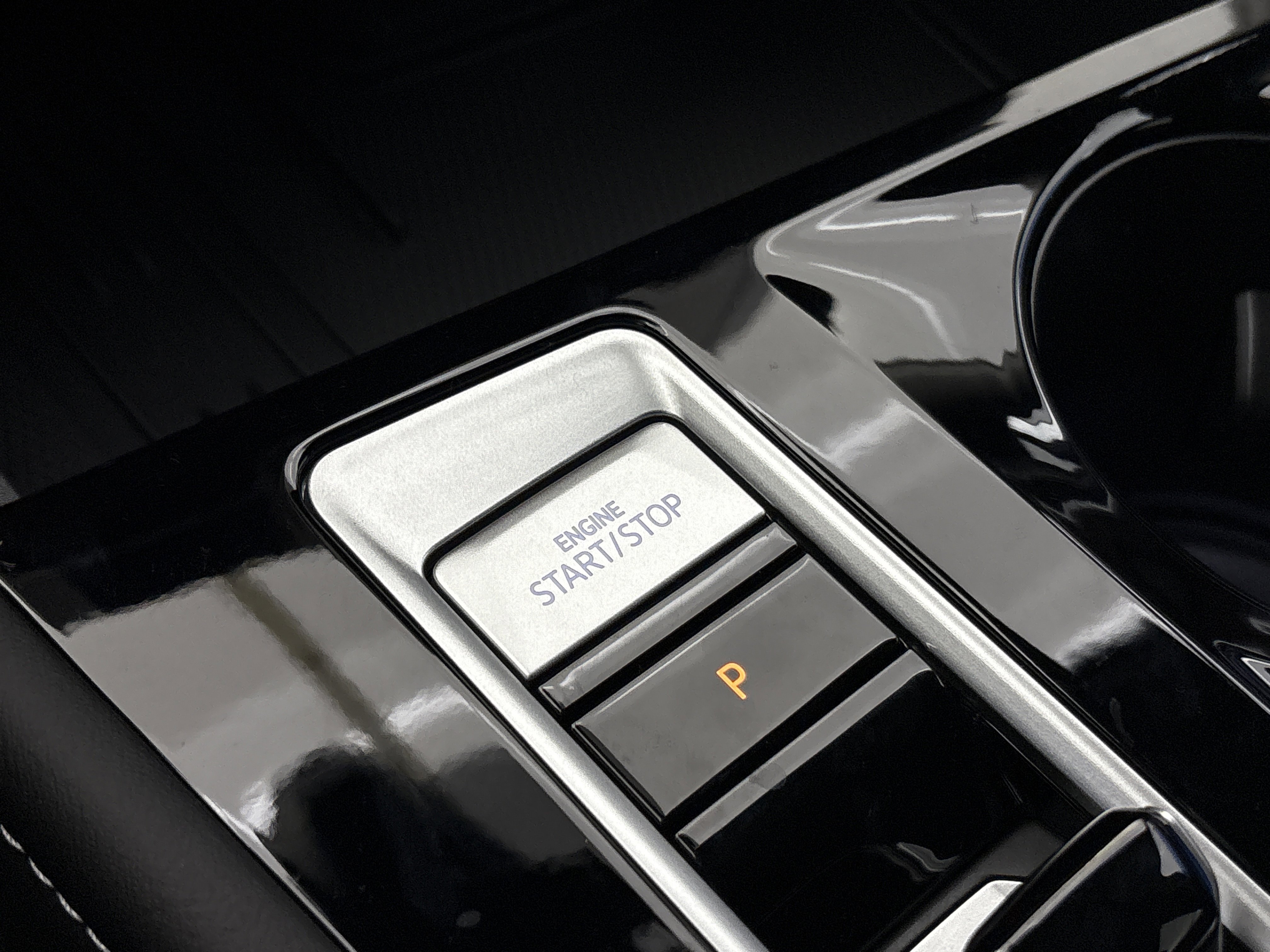 2026 Volkswagen Atlas SE Technology photo 6