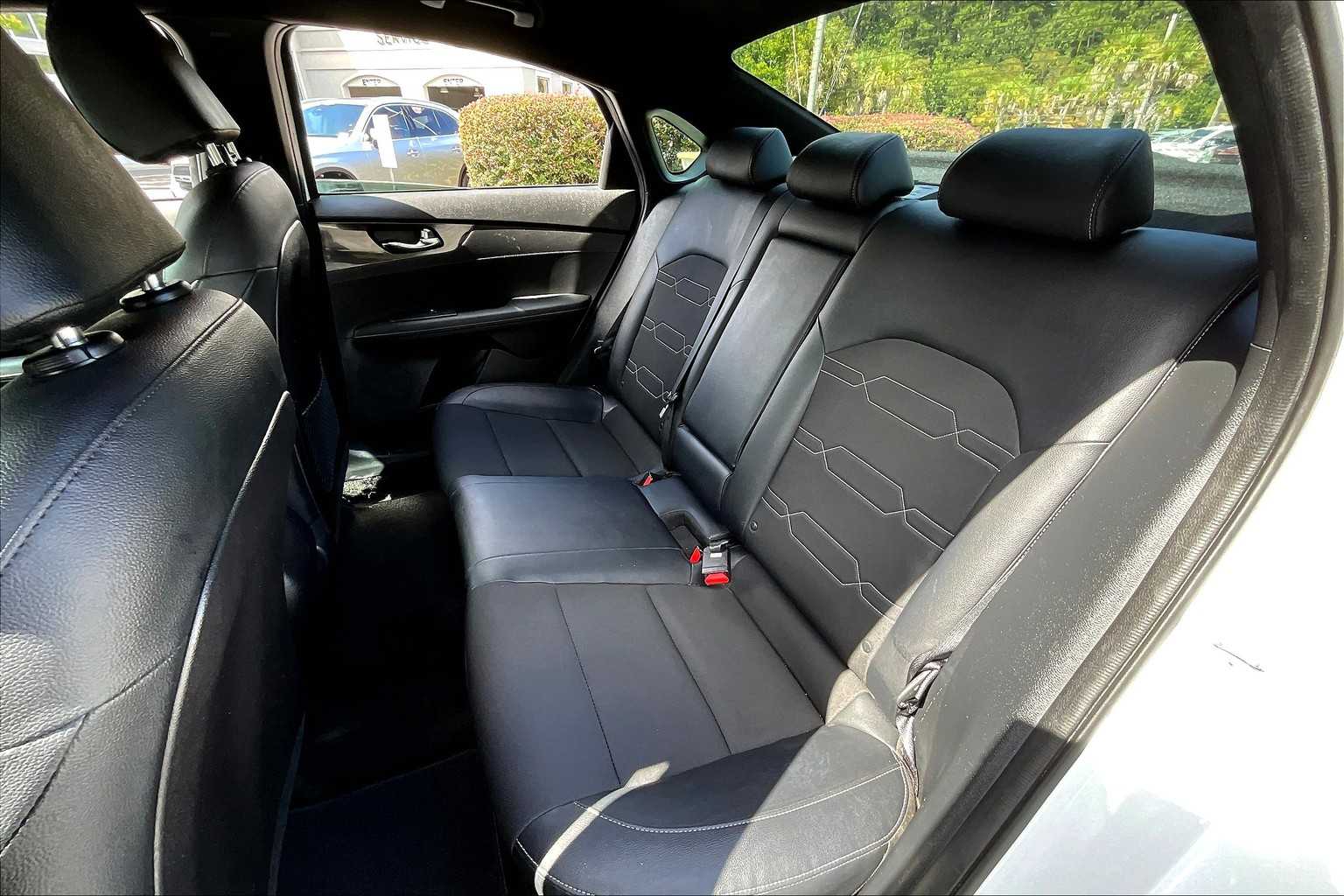 2021 Kia Forte GT-Line photo 18