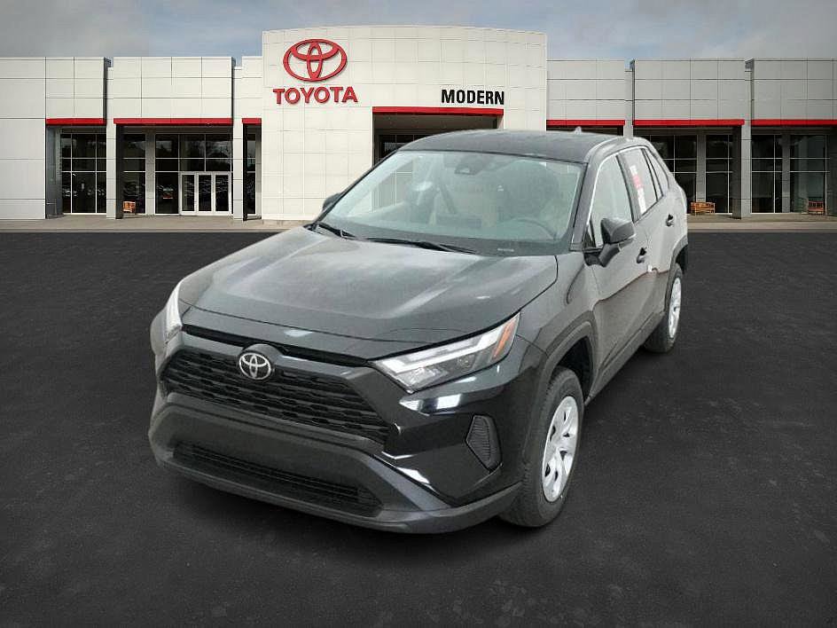 2025 Toyota RAV4 LE photo 3