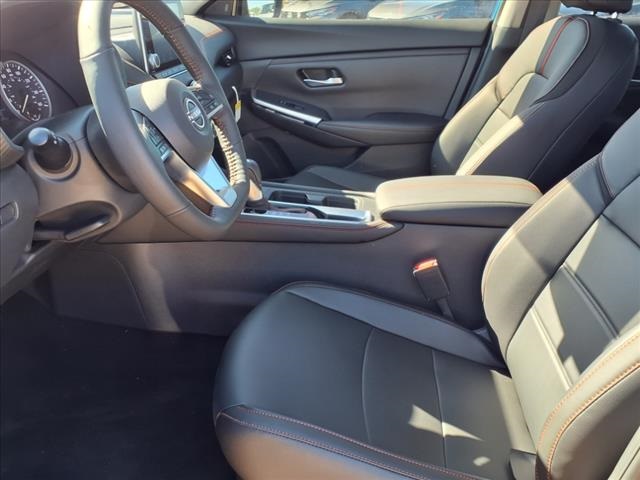 2025 Nissan Sentra SR photo 4