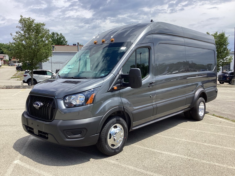 2025 Ford Transit photo 3