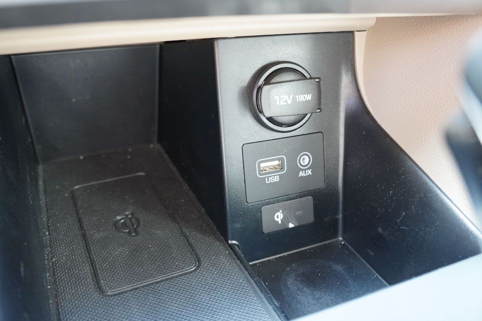 2020 Hyundai Elantra Limited photo 25