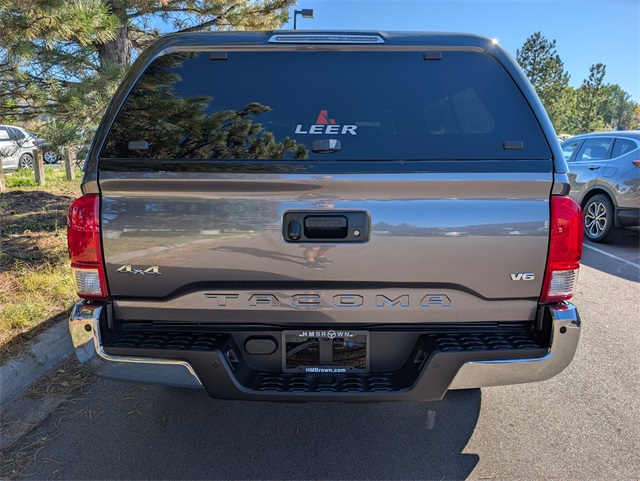 2017 Toyota Tacoma SR5 photo 4