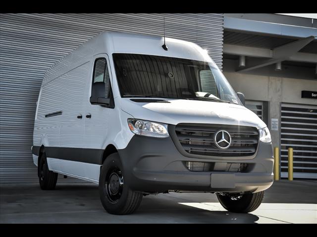 2025 Mercedes-Benz Sprinter Cargo Van Base's photo