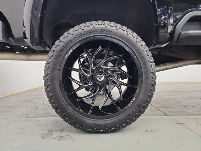 2024 Chevrolet Silverado 3500HD LT photo 29