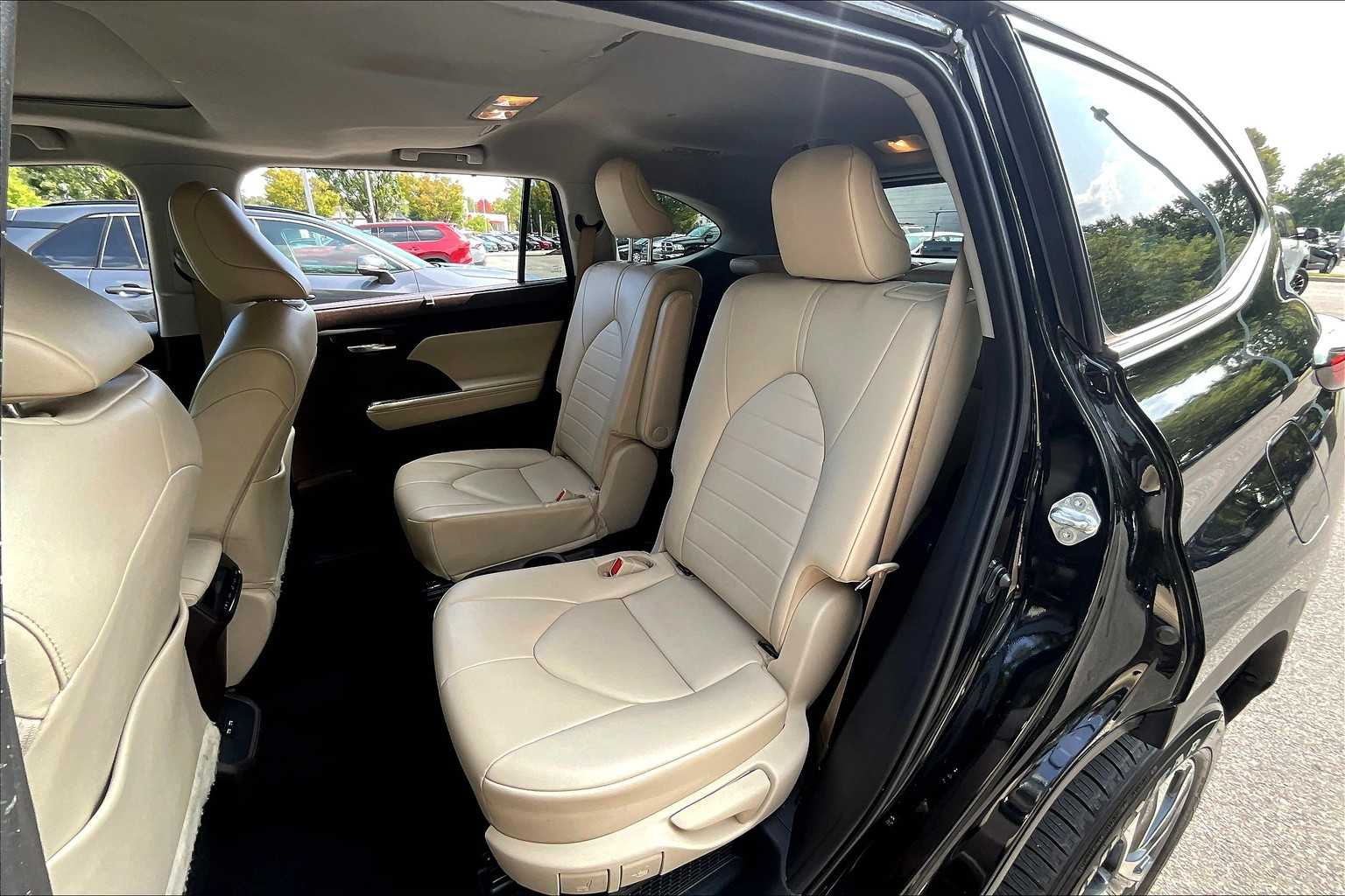 2021 Toyota Highlander Hybrid XLE photo 18
