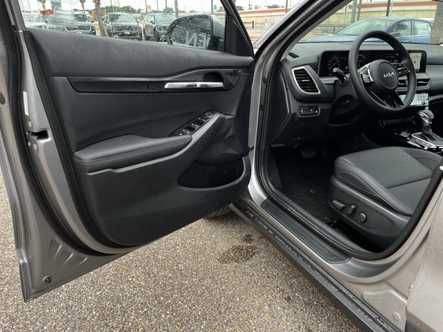 2026 Kia Seltos EX photo 13