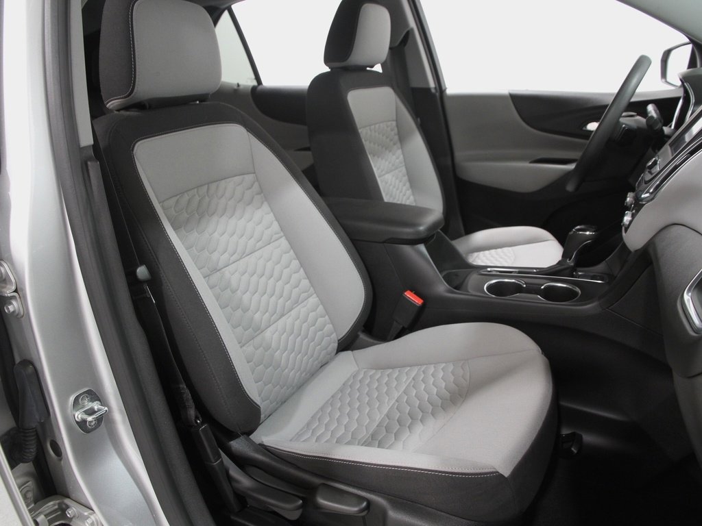 2021 Chevrolet Equinox LS photo 16