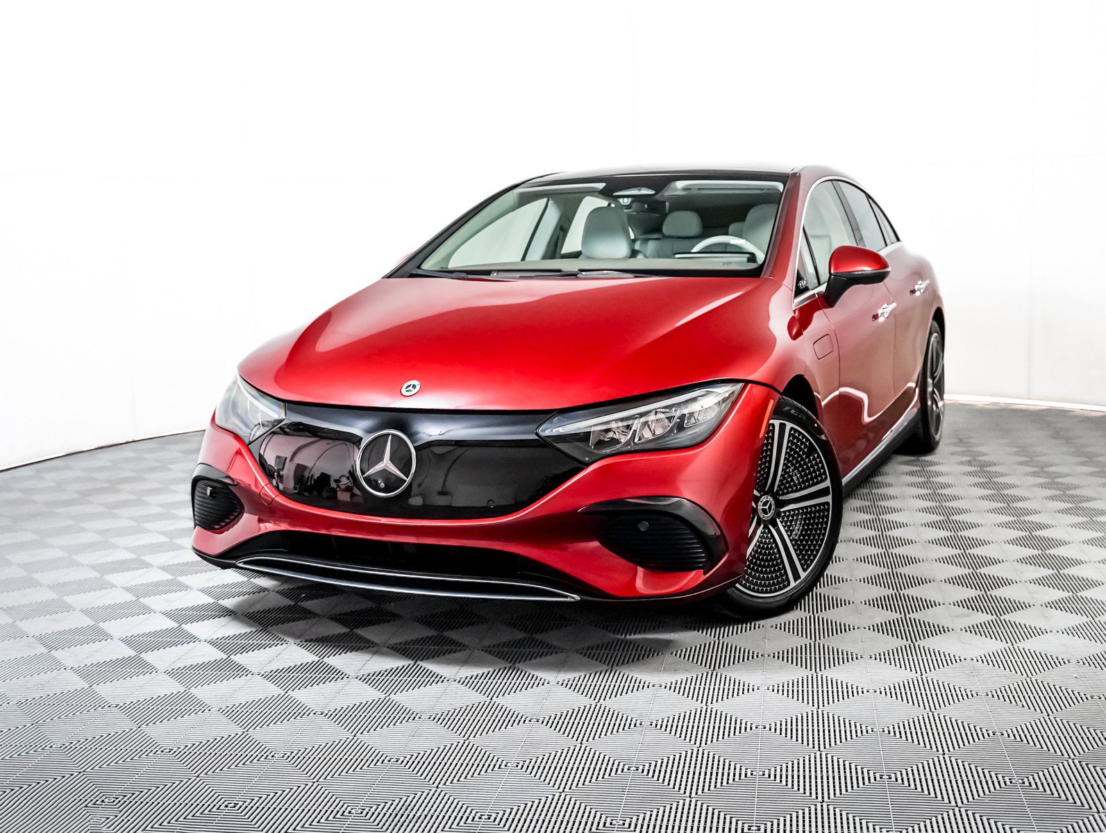 2023 Mercedes-Benz EQE Base's photo