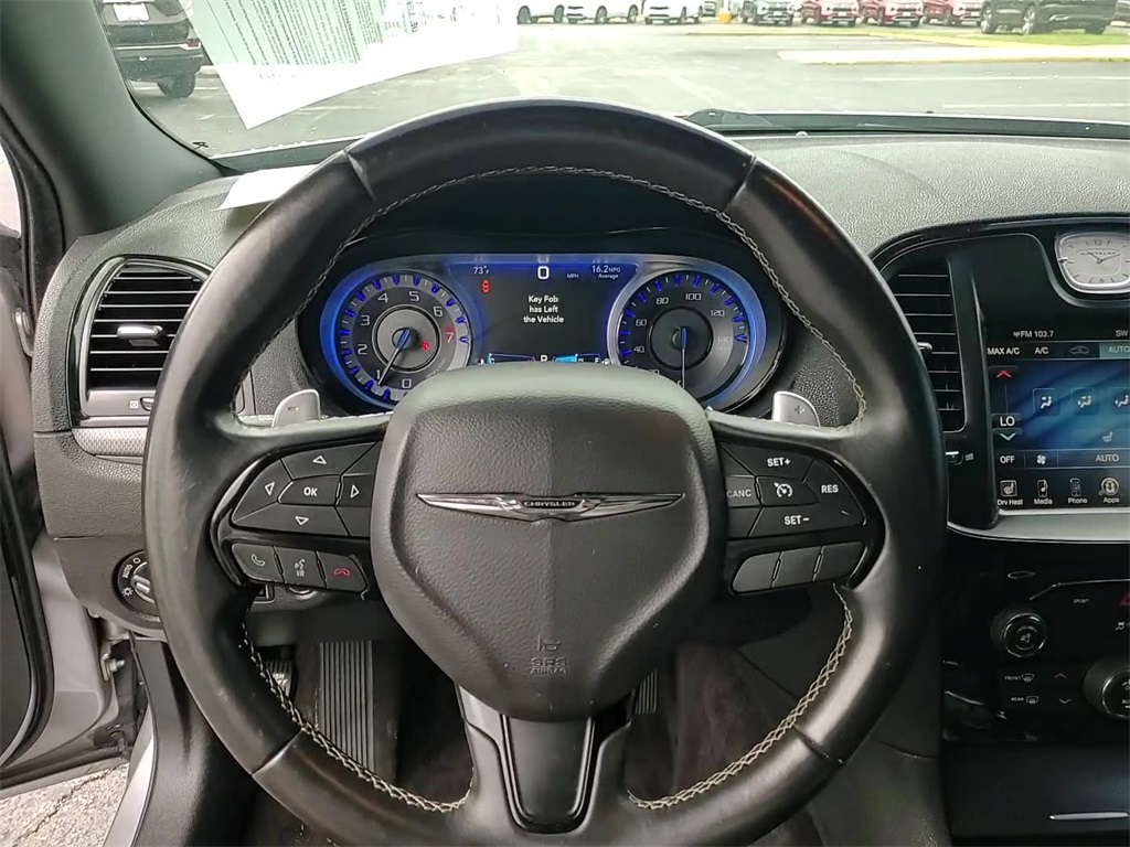 2016 Chrysler 300 S photo 22