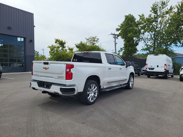 2022 Chevrolet Silverado 1500 High Country photo 2