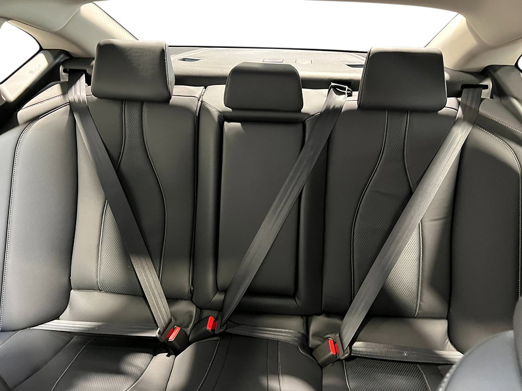 2025 Acura TLX Technology photo 23