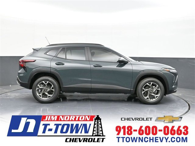 2025 Chevrolet Trax LT's photo