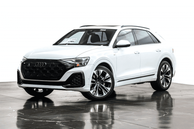 2025 Audi Q8 Premium Plus