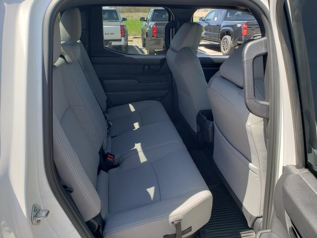 2025 Toyota Tacoma SR5 4x4 Double Cab photo 12