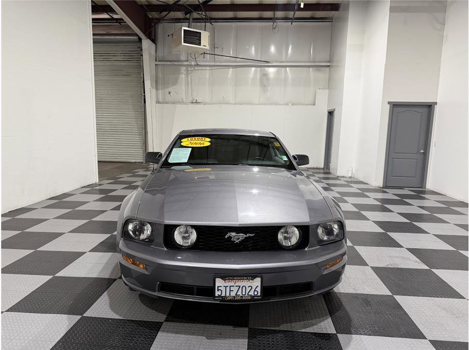 2006 Ford Mustang GT Deluxe photo 3