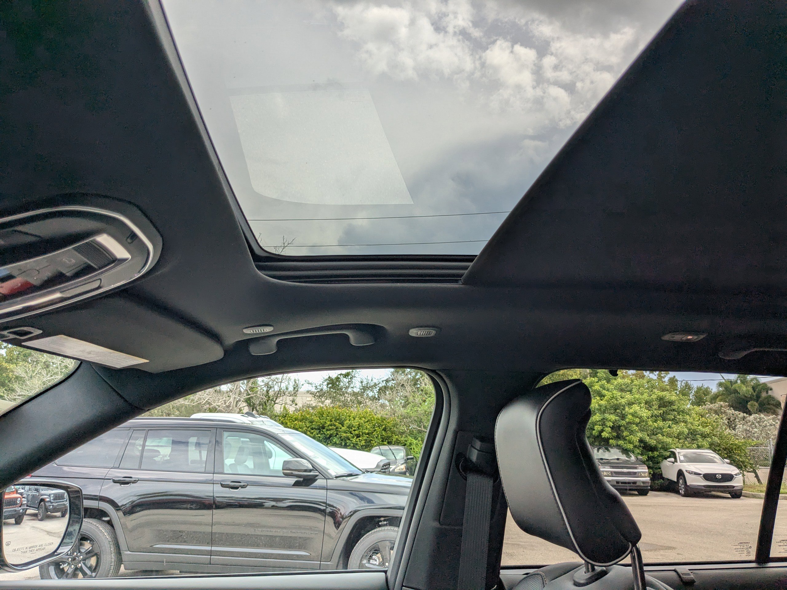 2025 Jeep Grand Cherokee Summit photo 16