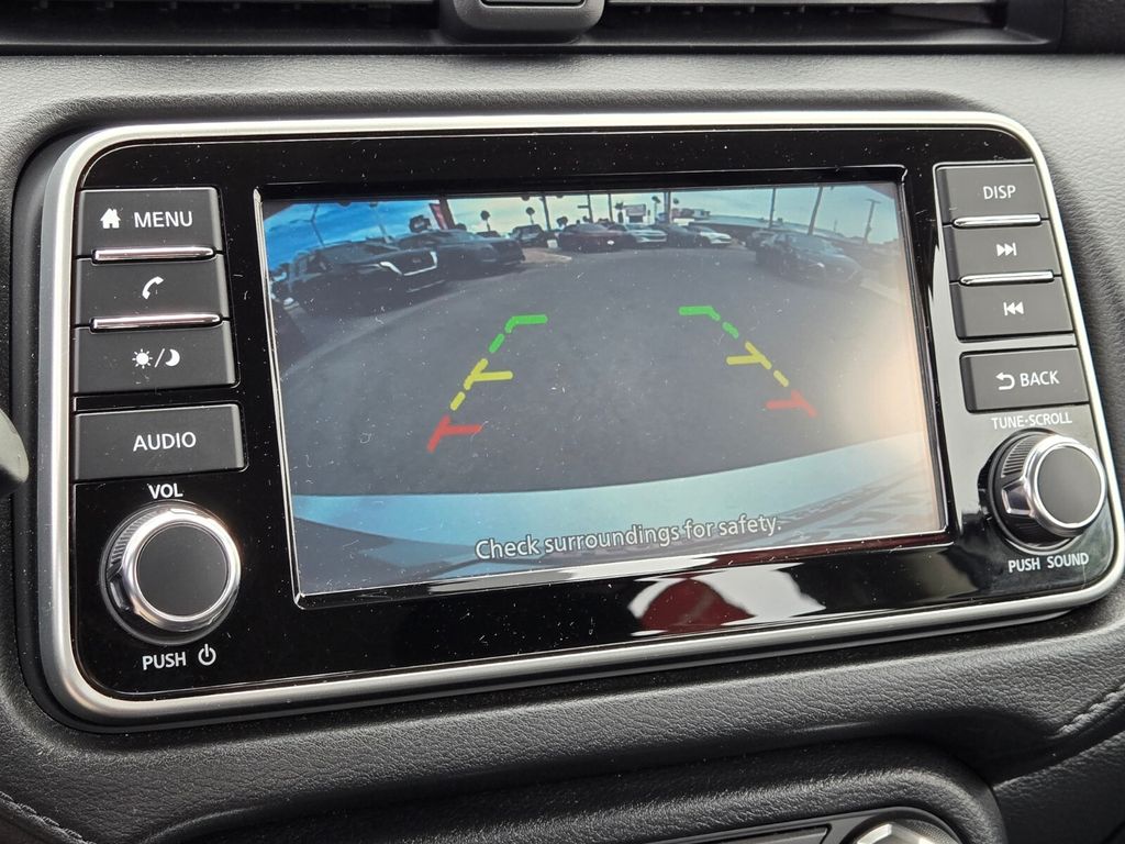 2024 Nissan Versa 1.6 S photo 23