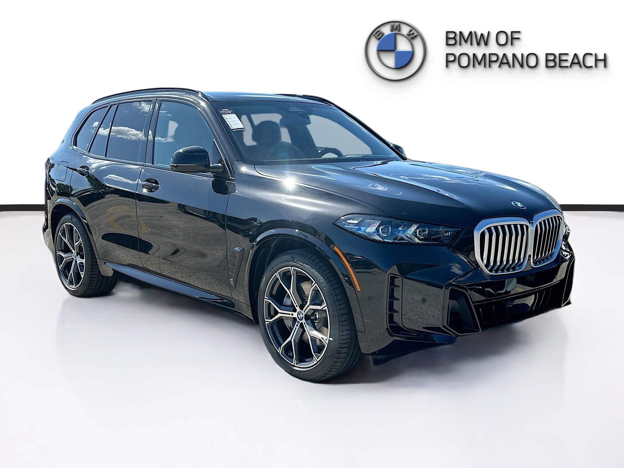 2026 BMW X5 50e's photo
