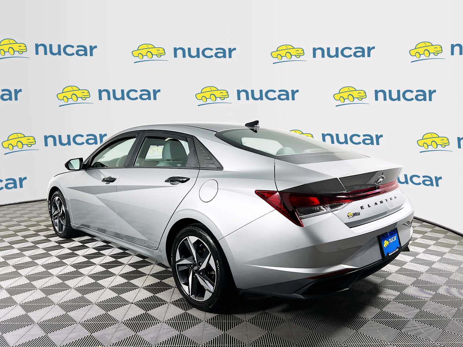 2023 Hyundai Elantra SEL Convenience photo 4