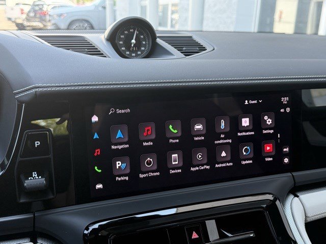 2024 Porsche Panamera 4 photo 12
