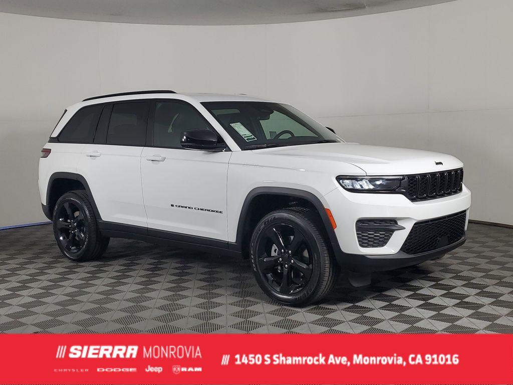 2025 Jeep Grand Cherokee Altitude's photo