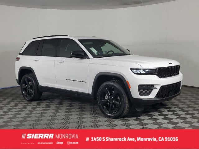 2025 Jeep Grand Cherokee Altitude's photo