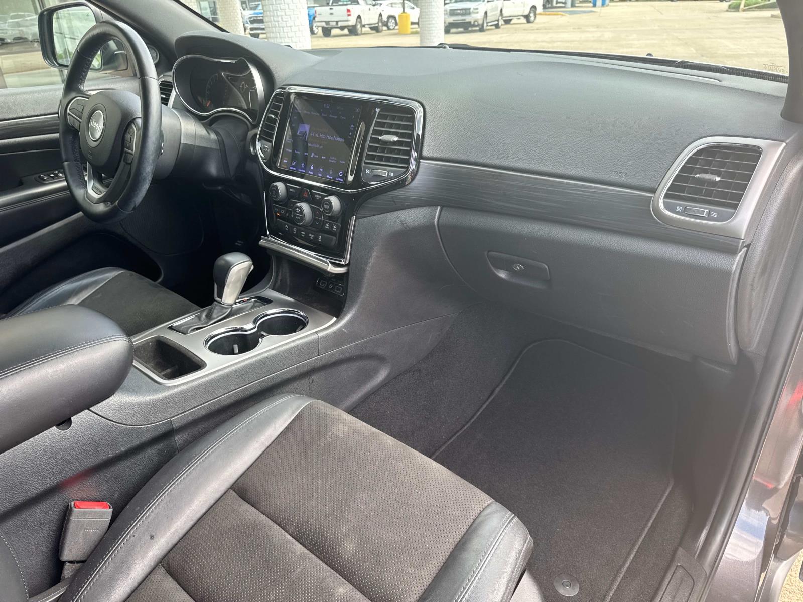 2021 Jeep Grand Cherokee Laredo X photo 11