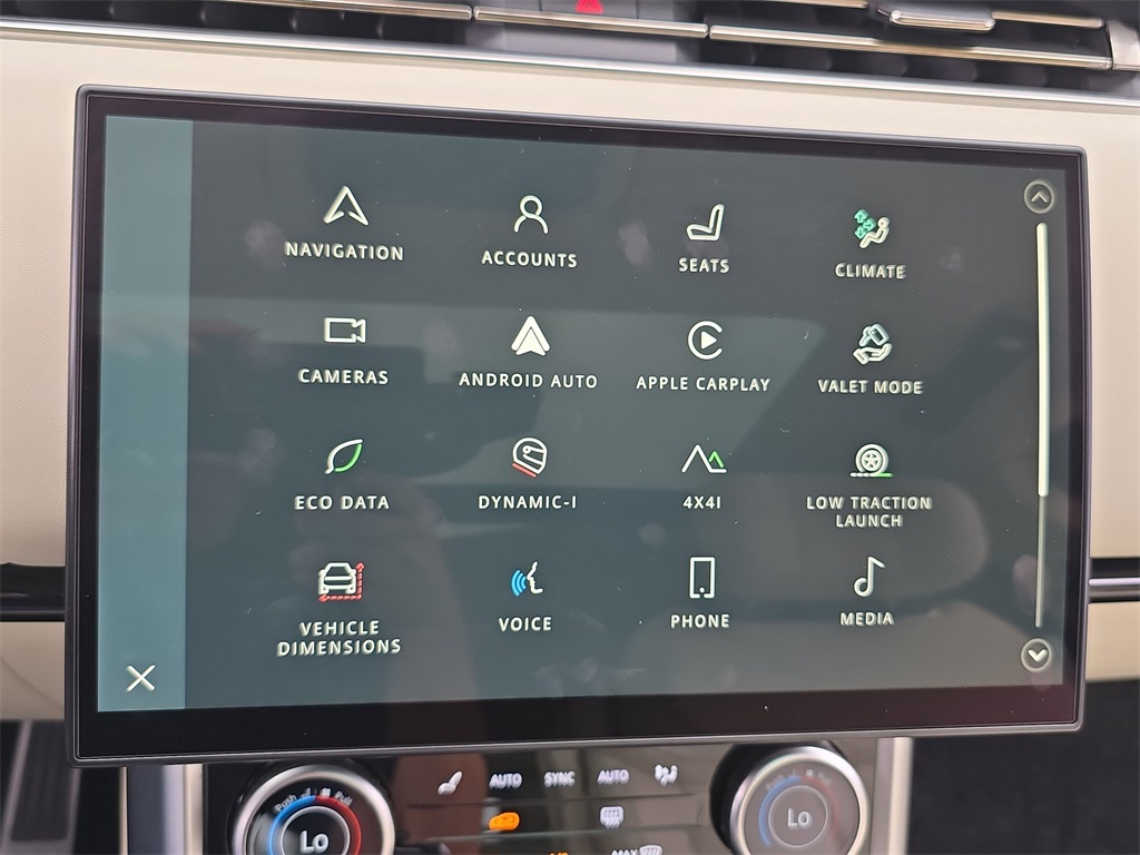 2023 Land Rover Range Rover Autobiography photo 17