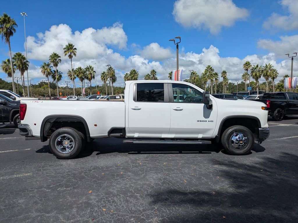 2024 Chevrolet Silverado 3500HD LT photo 3