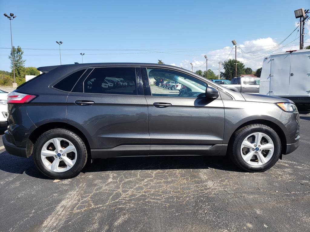 2019 Ford Edge SE photo 9