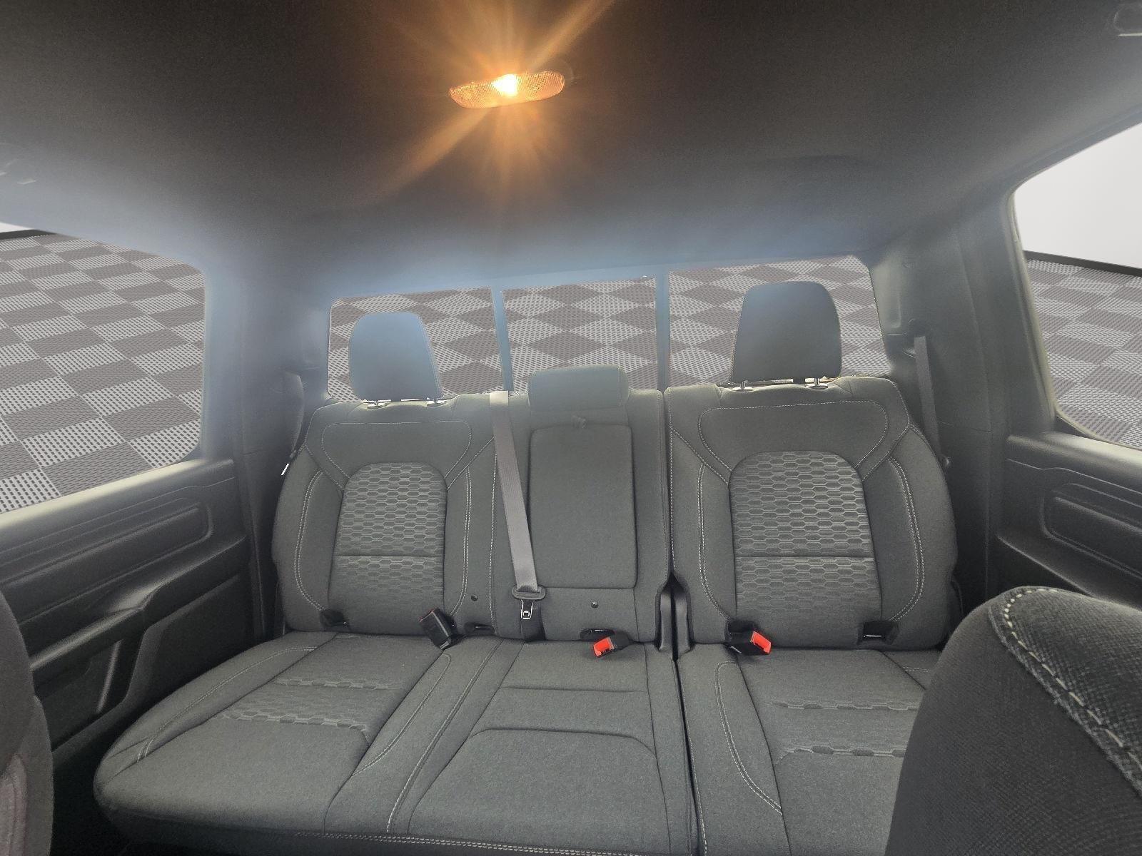 2025 Ram 1500 Tradesman photo 9