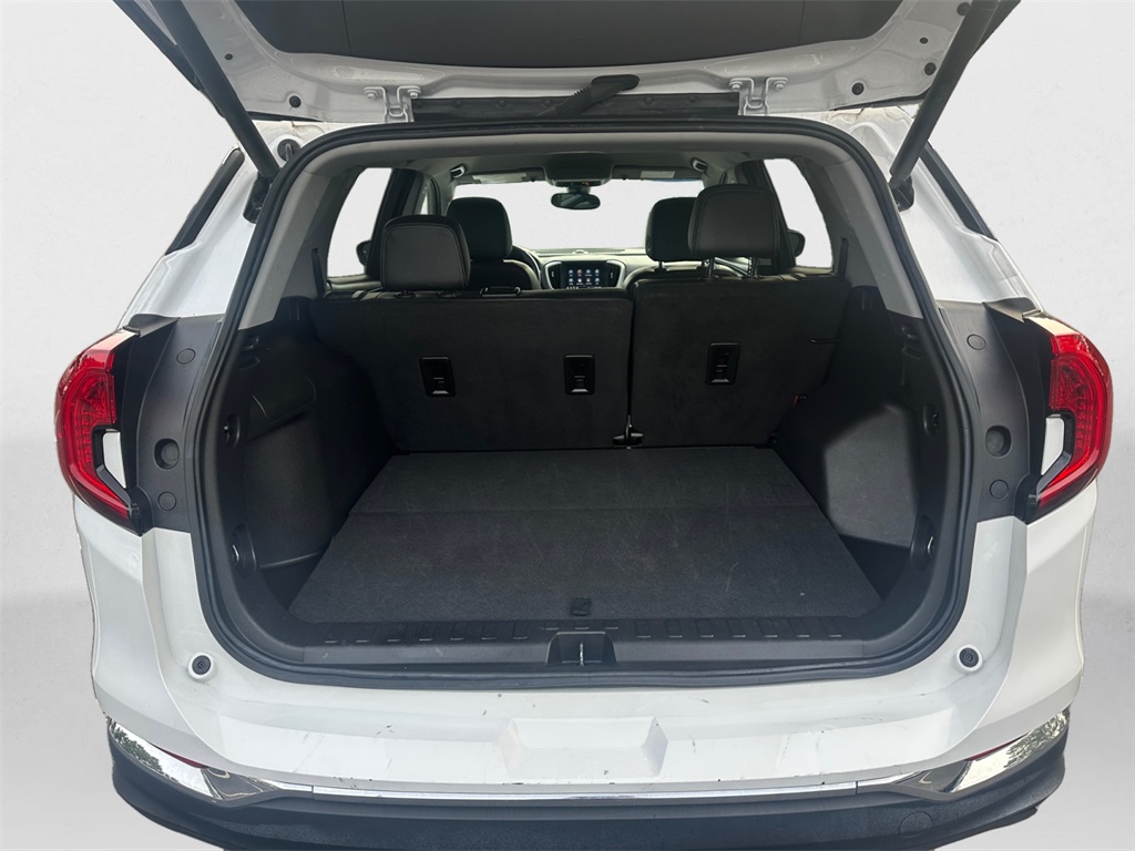 2024 Gmc Terrain SLT photo 13