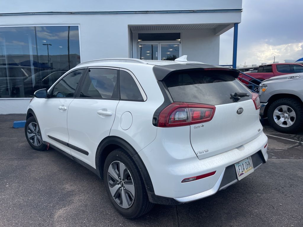 2017 Kia Niro LX photo 7