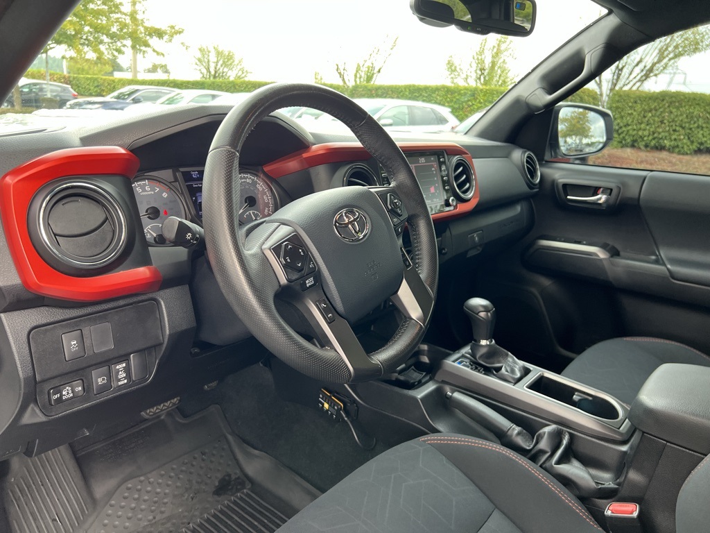 2020 Toyota Tacoma SR5 photo 12