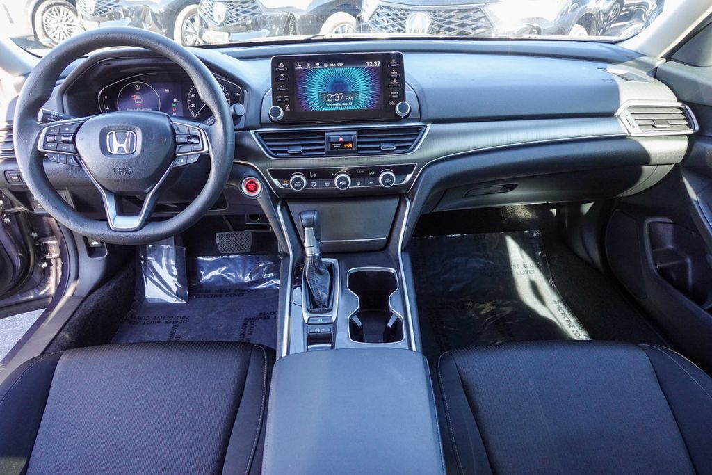 2022 Honda Accord LX photo 27