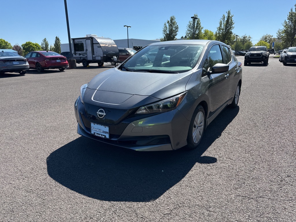 2024 Nissan Leaf S photo 3