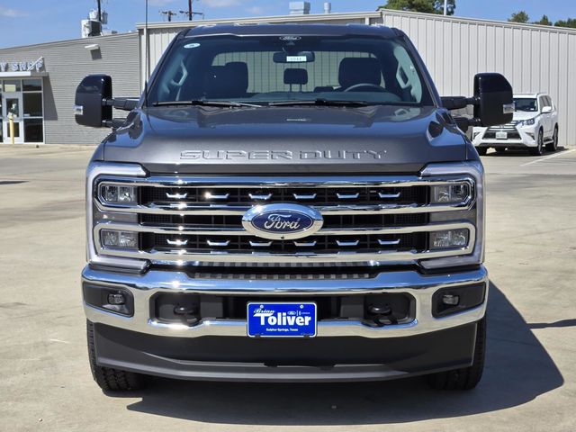 2026 Ford F-250 Lariat photo 3