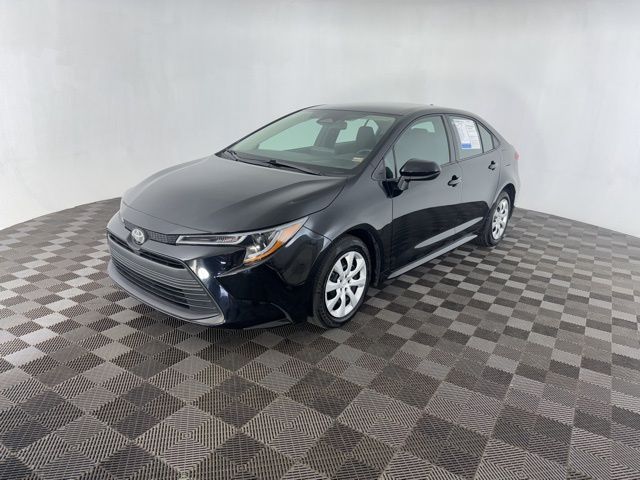 2024 Toyota Corolla LE photo 3