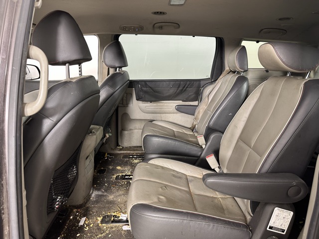 2017 Kia Sedona LX photo 16