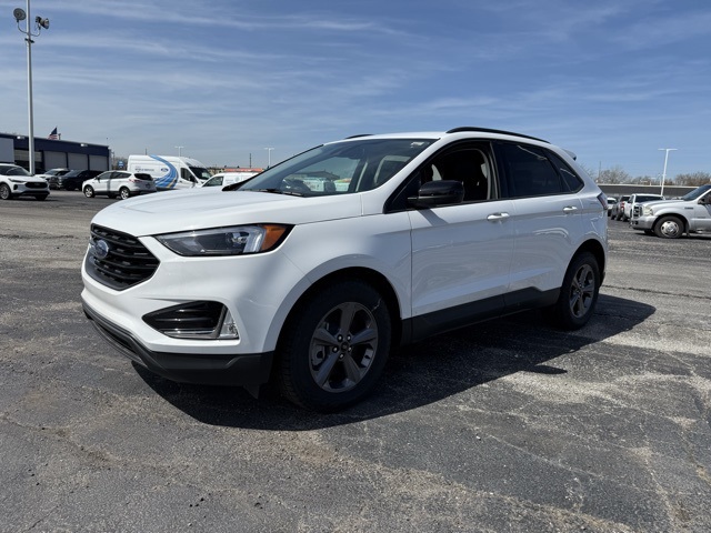 2024 Ford Edge SEL photo 4