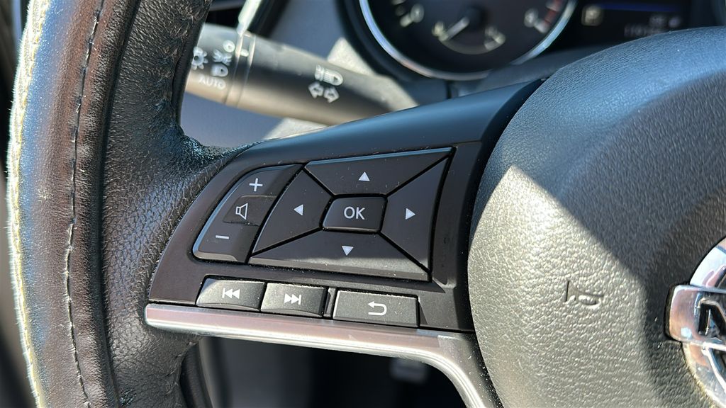 2019 Nissan Rogue Special Edition photo 13
