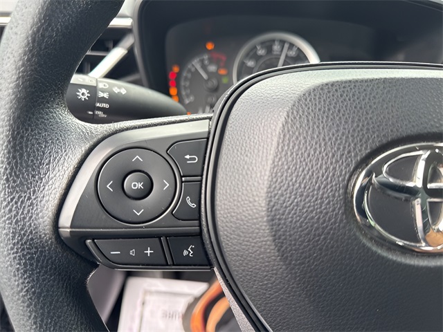 2021 Toyota Corolla LE photo 19