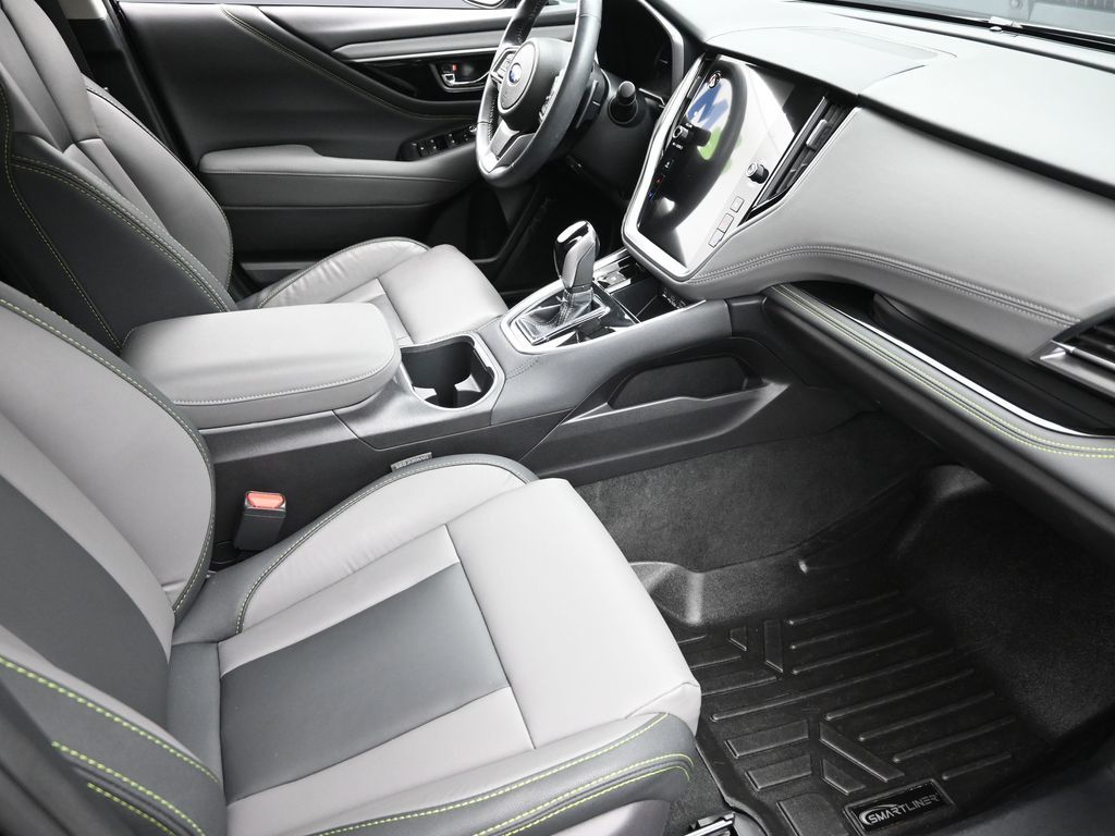2023 Subaru Outback Onyx Edition photo 4