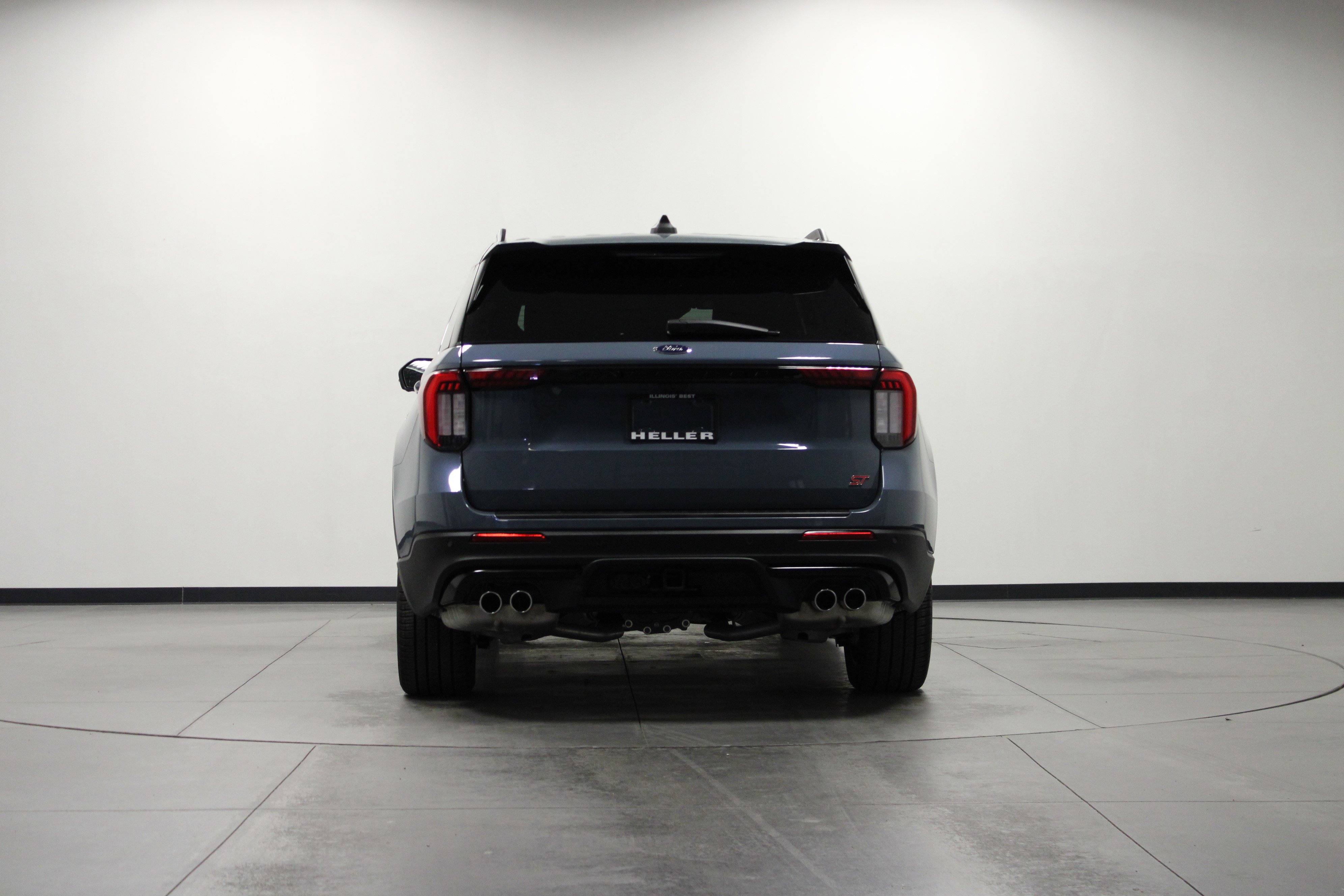 2025 Ford Explorer ST photo 3