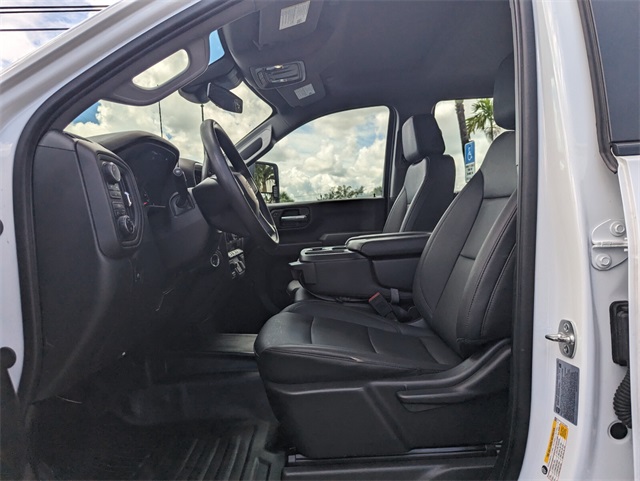 2025 Chevrolet Silverado 2500HD Work Truck photo 3