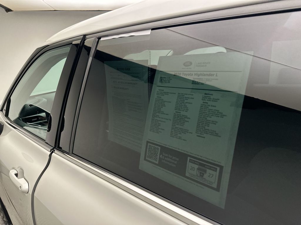 2020 Toyota Highlander L photo 18